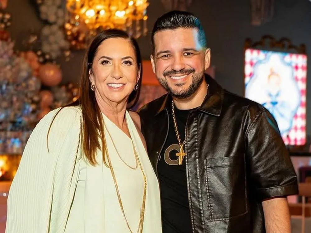 Precisava expor? Mãe de Virginia ironiza ex e questiona amizade após término