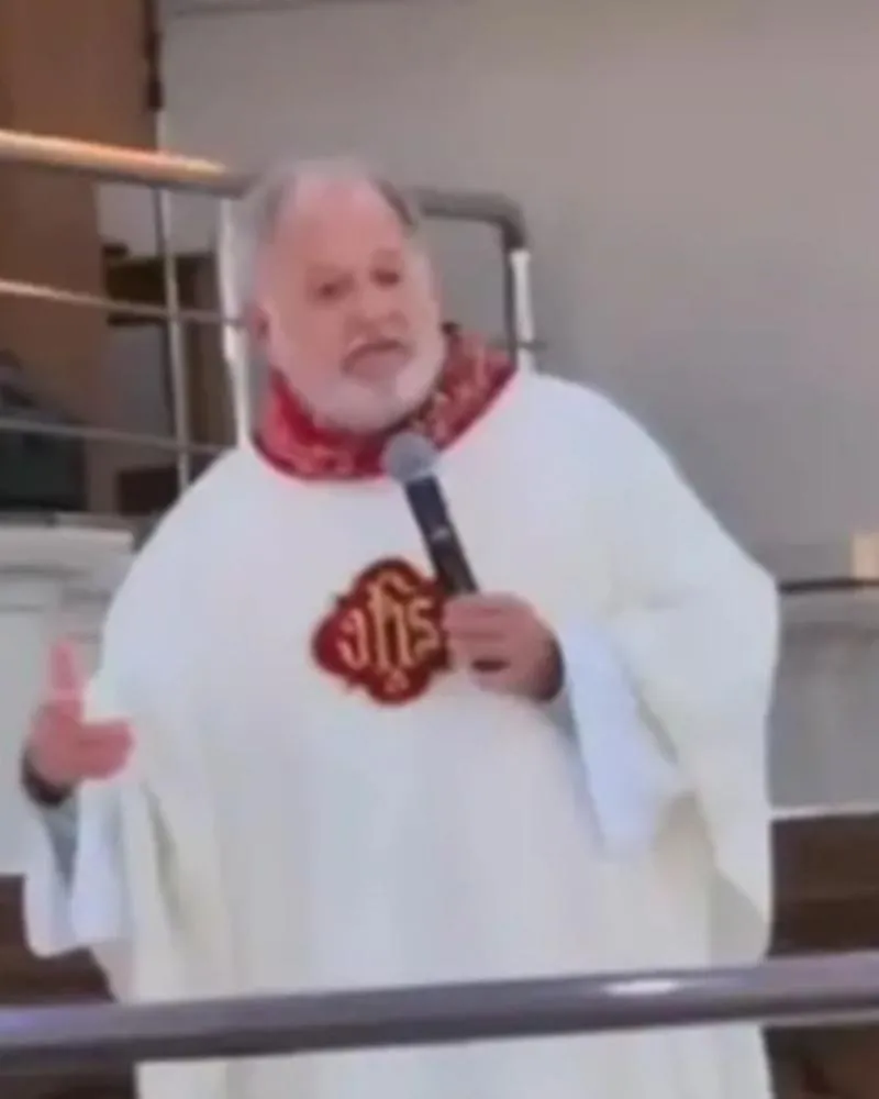 Padre opina contra Trump e gera tensão durante missa em Goiás: “O Brasil também tem riquezas”