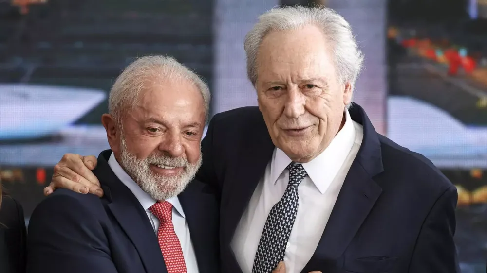 Lewandowski entrega carta de demissão a Lula e deixa o Ministério da Justiça