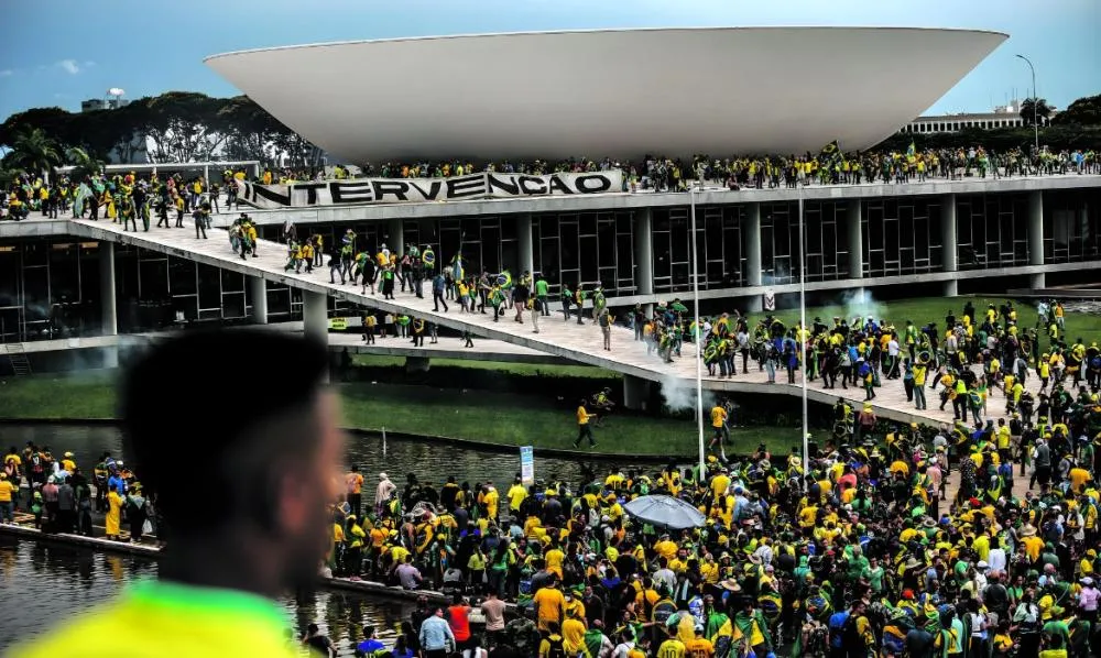 Relator protocola novo projeto de anistia aos condenados do 8/1 após veto de Lula