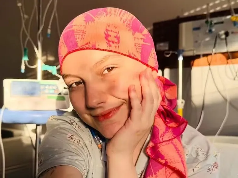 Morre Isabel Veloso: Influenciadora de 19 anos perde a luta contra câncer avançado