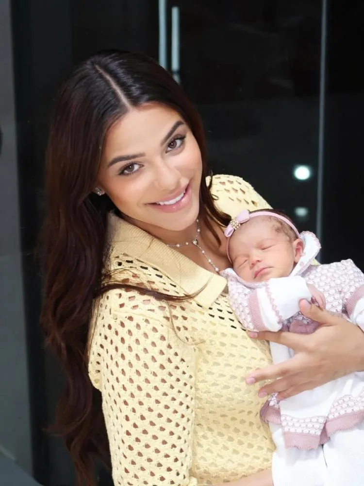 Key Alves relata cansaço extremo e noites sem dormir após nascimento da filha