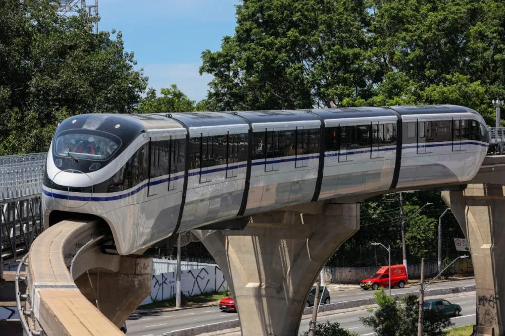 Trem da Linha 17-Ouro chega ao Aeroporto de Congonhas pela primeira vez