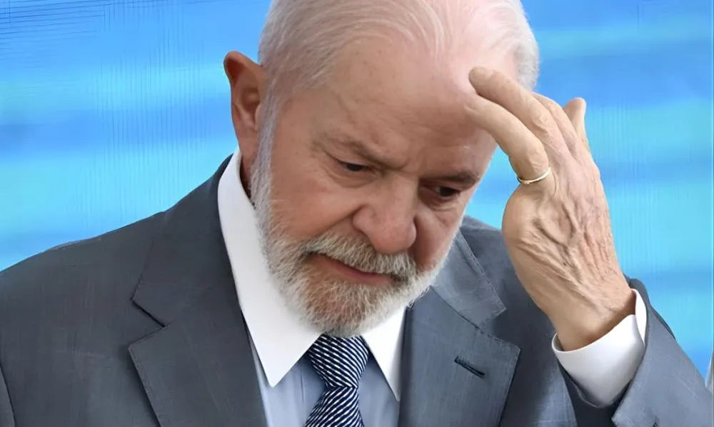 Pesquisa aponta declínio da aprovação de Lula e consolida reprovação de 50% entre eleitores