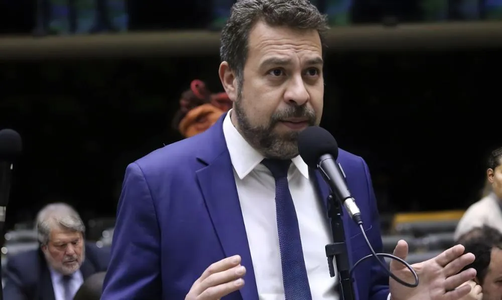 Boulos critica Selic e cobra Banco Central por redução da taxa de juros: “Agiotagem”