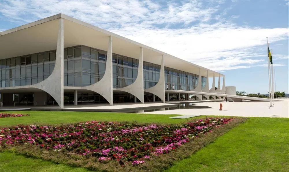 Saiba quais ministros devem deixar governo Lula para disputar as eleições
