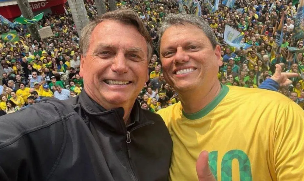 Moraes autoriza outra visita de Tarcísio a Bolsonaro após conflito em agenda