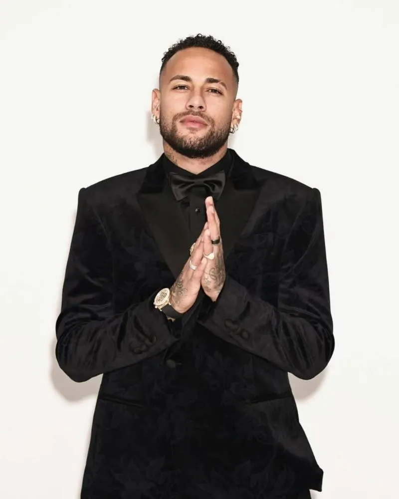 Neymar não se omite e detona árbitro que expulsou seu 'protegido': “Acabando com o espetáculo”