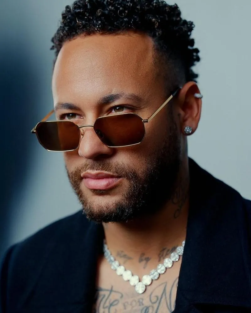 Neymar lança marca de óculos com 23 modelos e amplia portfolio profissional fora do futebol