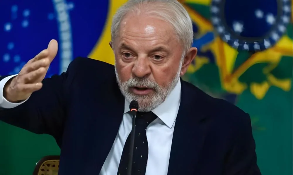 Pesquisa aponta que maior parte dos brasileiros afirmam que Lula não merece reeleição