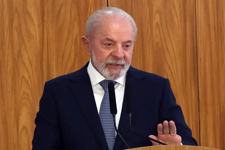 Lula disse que filho vai 'pagar preço' se estiver envolvido em caso do INSS