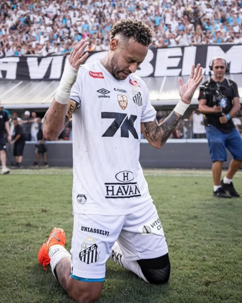 Neymar quebra o silêncio, rebate especulação e fala sobre aposentadoria do futebol: “Mentira”
