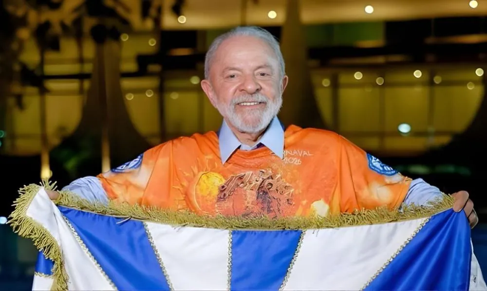 Entenda projeto que pode vetar promoção política com verba cultural após homenagem de Lula no Carnaval
