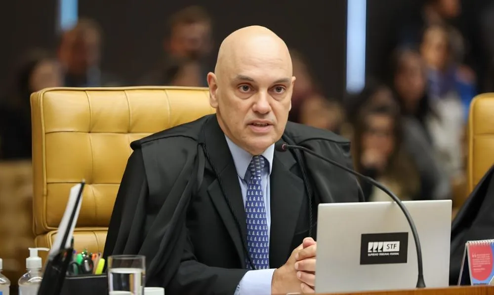 Moraes rejeita recursos e mantém condenação de PMs do DF