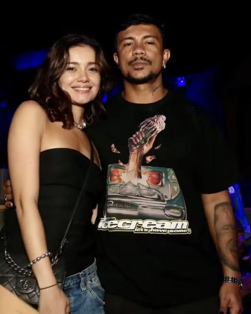 Sophie Charlotte confirma fim do namoro com Xamã