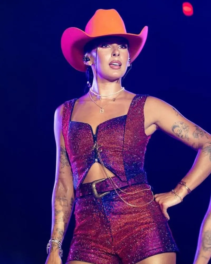 Ana Castela dedica música a Zé Felipe durante show de carnaval; veja o vídeo