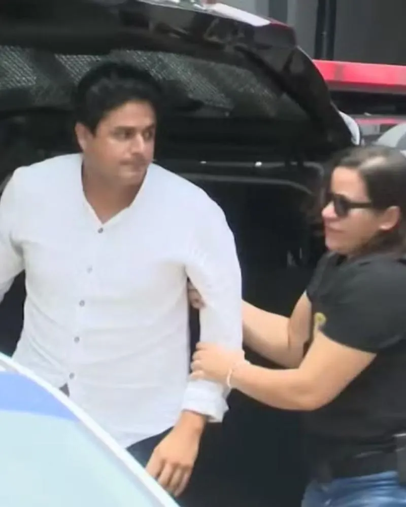 Cantor João Lima, preso por agredir ex-esposa, completa três semanas em presídio e aguarda análise de habeas corpus