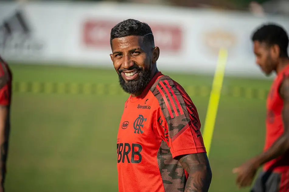 Ex-Flamengo, Rodinei é acusado de abandono afetivo de filho de 11 anos; entenda o caso