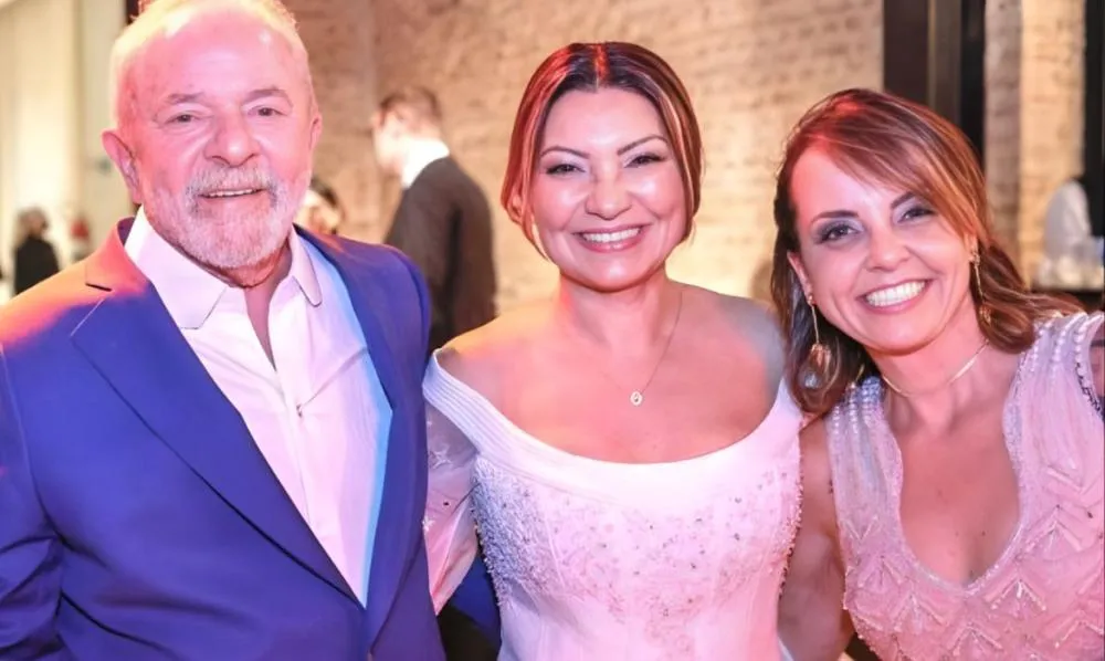 Janja impede entrada de ministros e expulsa filha de Lula de sala do Sambódromo; entenda