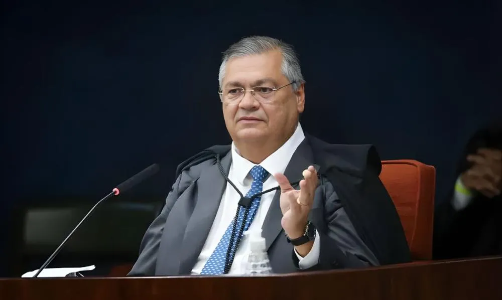 Flávio Dino faz alerta sobre supersalários no setor público: “Se lei não for aprovada, caberá ao STF regular penduricalhos”
