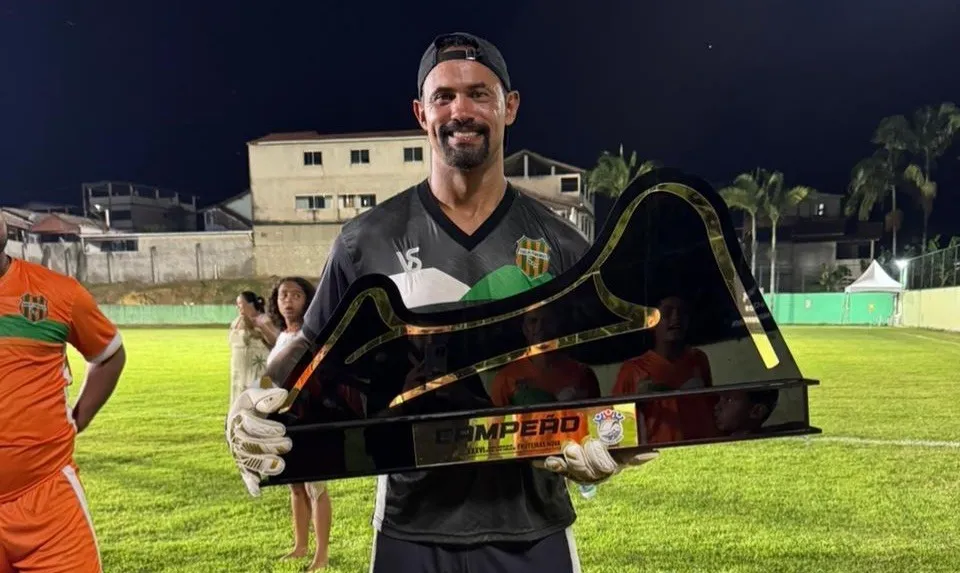 Goleiro Bruno é internado após mal-estar na estreia pela Copa do Brasil